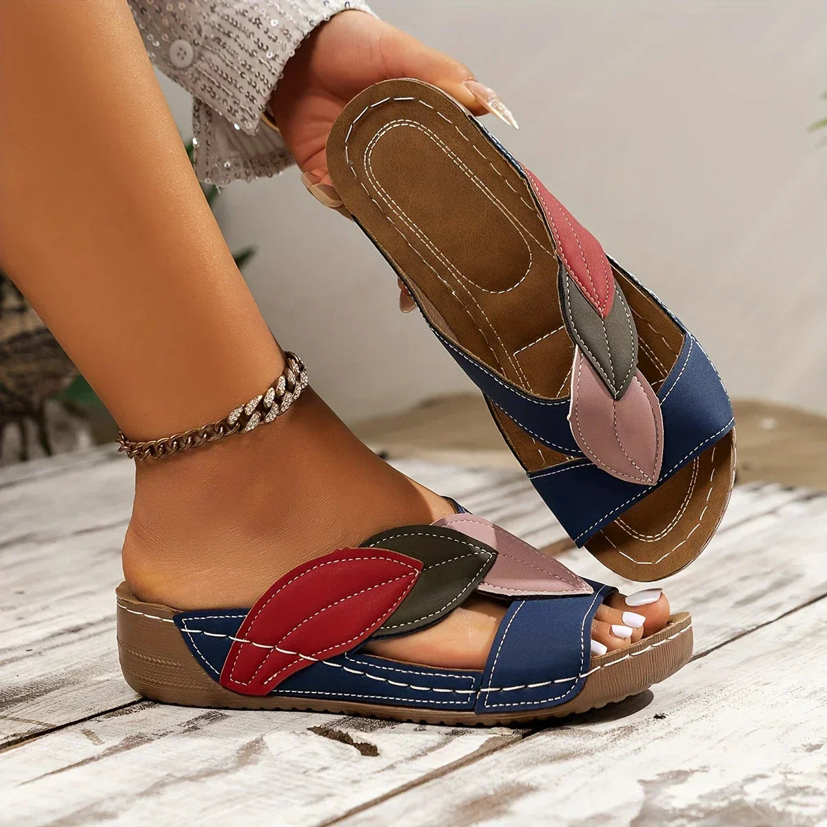 CLARA | Sandalias tipo chancla