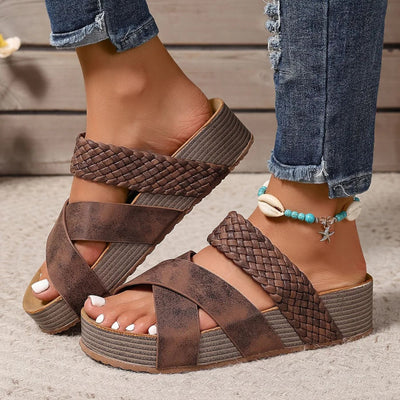 Line | Sandalias de piel para el verano
