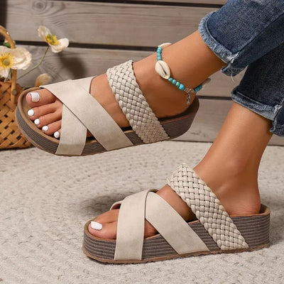 Line | Sandalias de piel para el verano