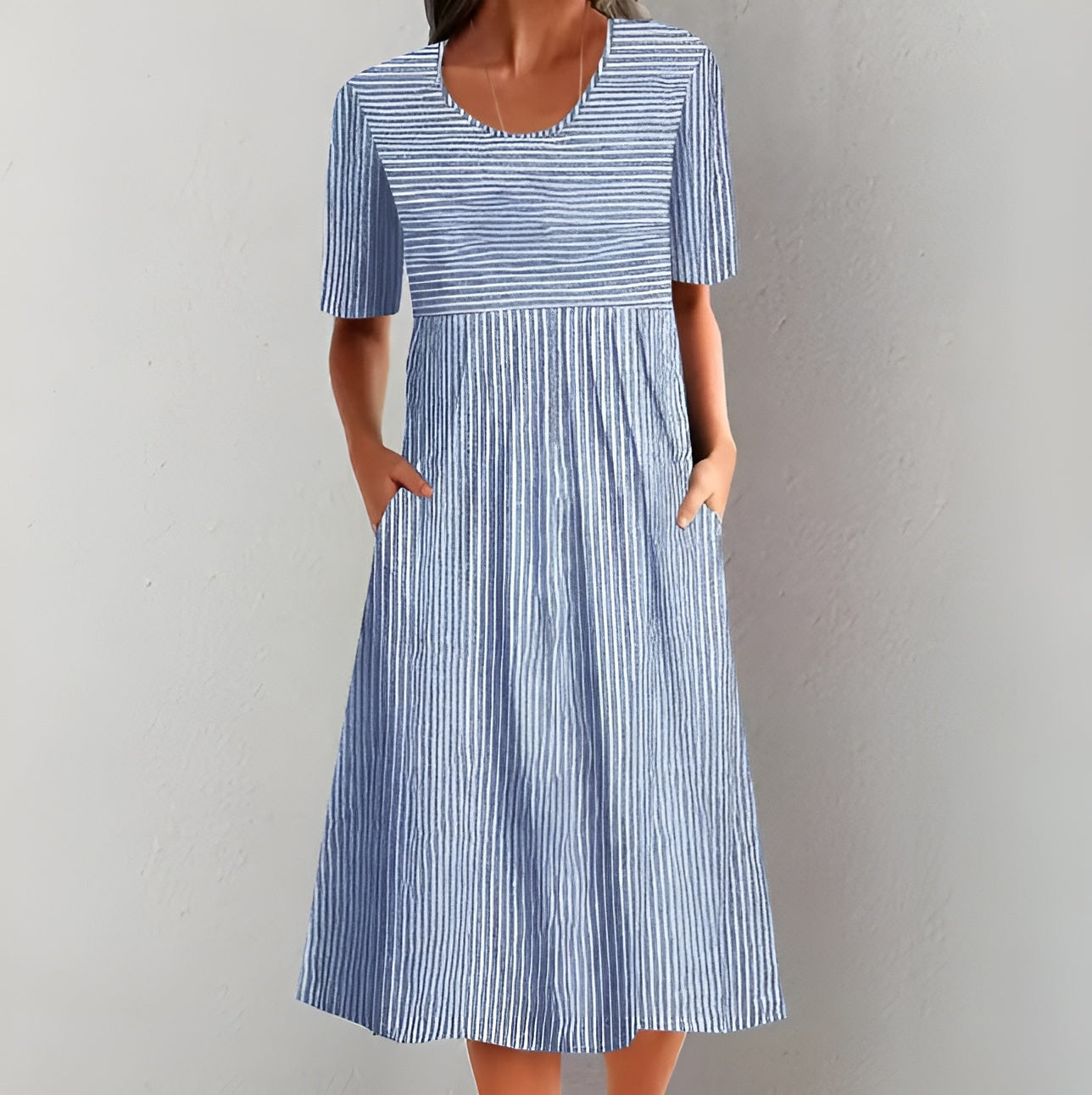 Annika | Vestido Midi Elegante de Rayas con un Toque Náutico
